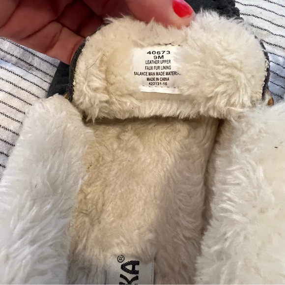 Minnetonka Grey Slippers 9 - Picture 4 of 4